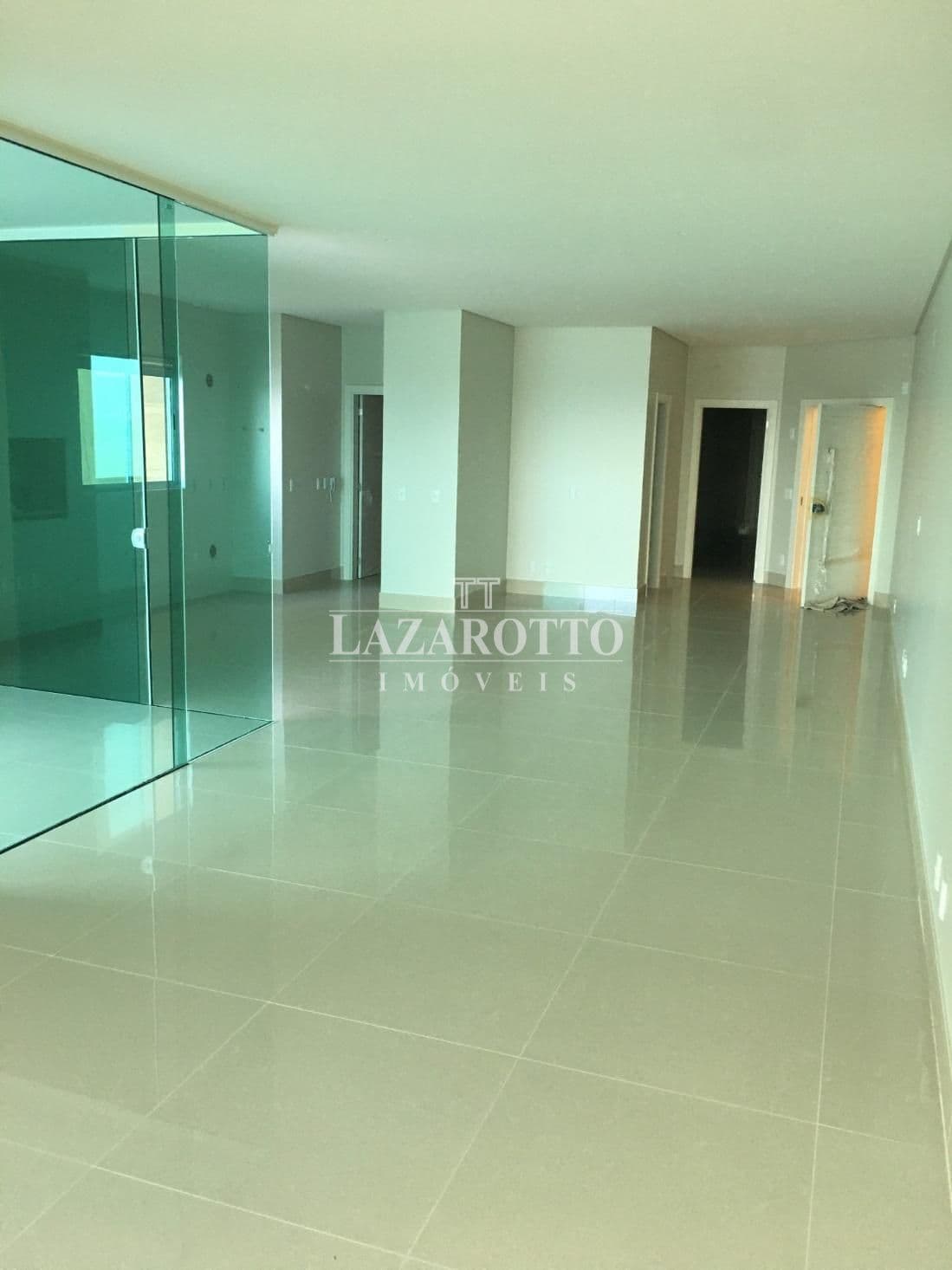 Apartamento à venda – Rua 267 • Meia Praia • Itapema