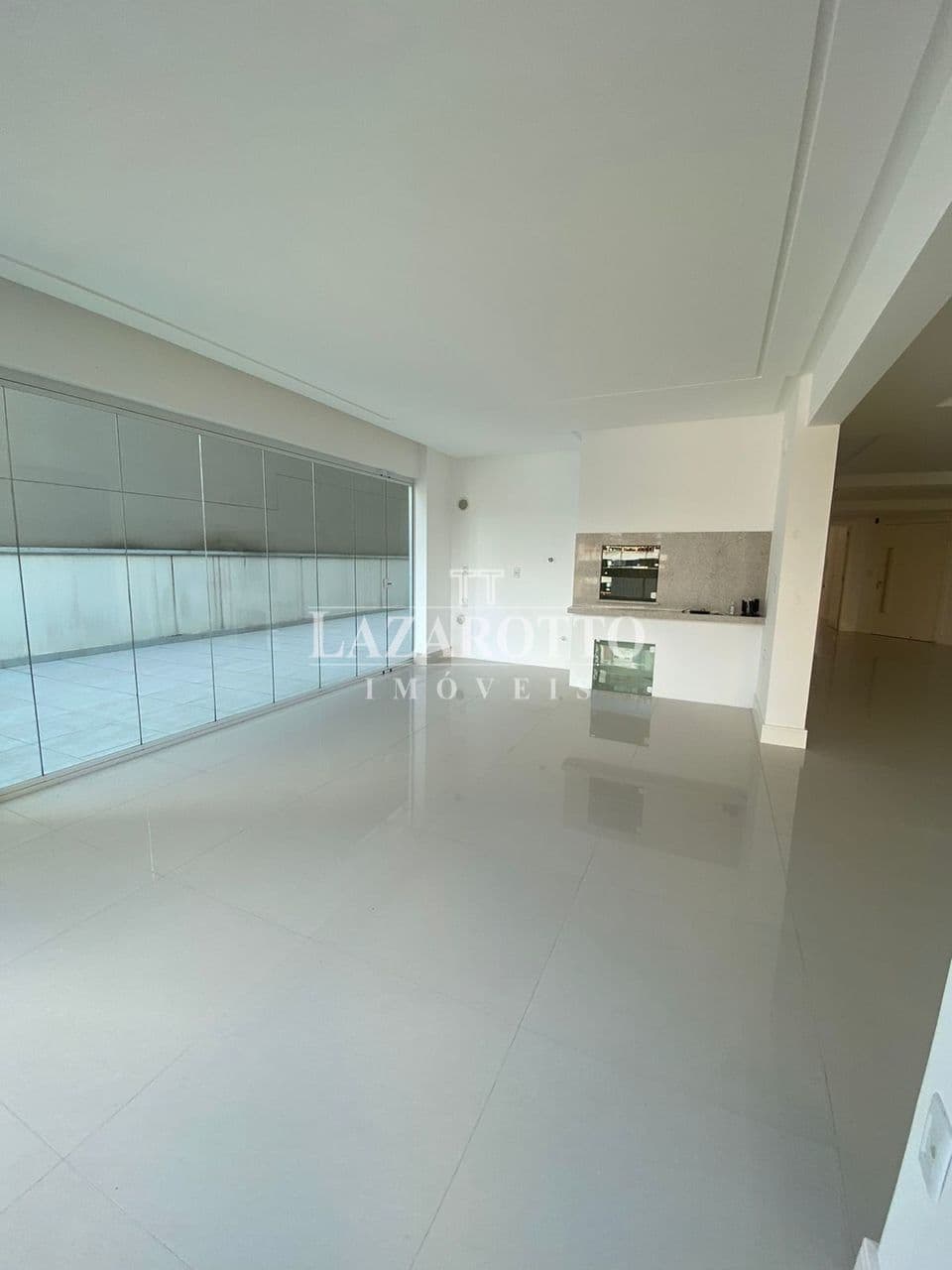 Apartamento à venda – Rua 241 • Meia Praia • Itapema