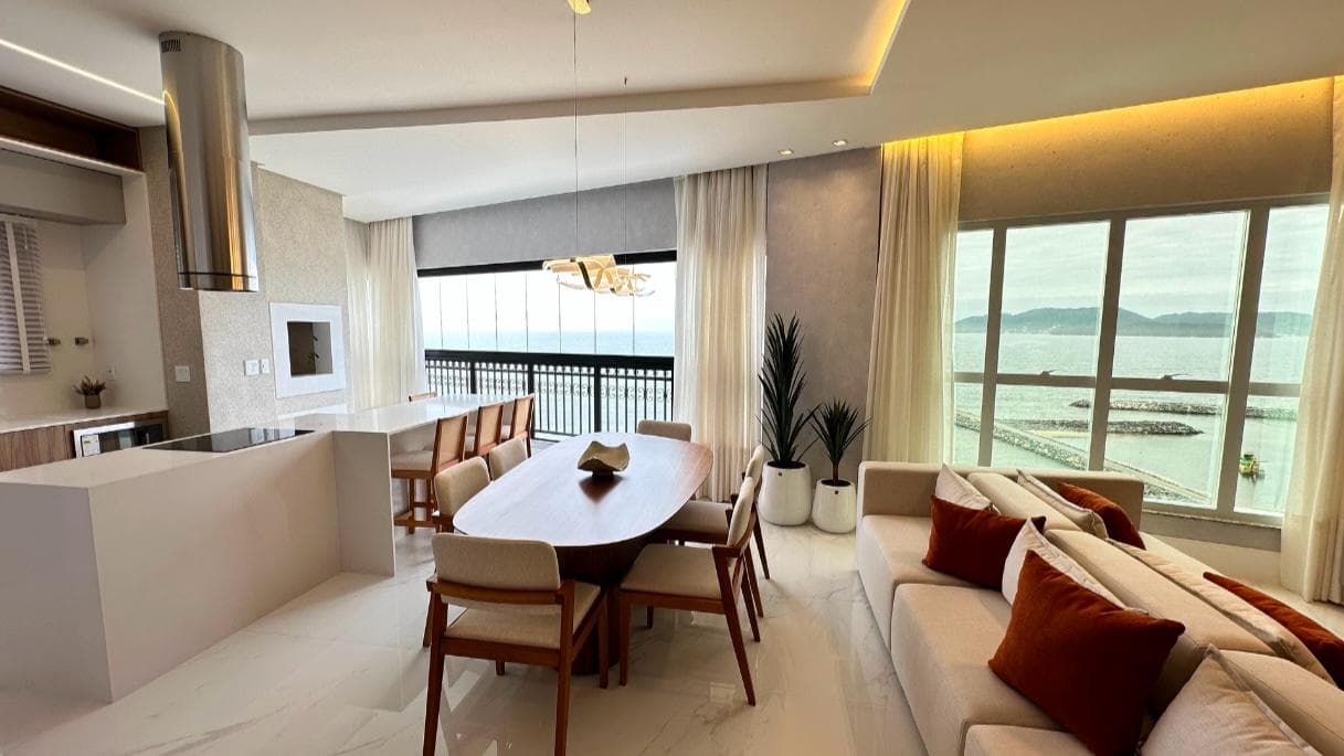 Apartamento à venda – Rua 323 B • Meia Praia • Itapema