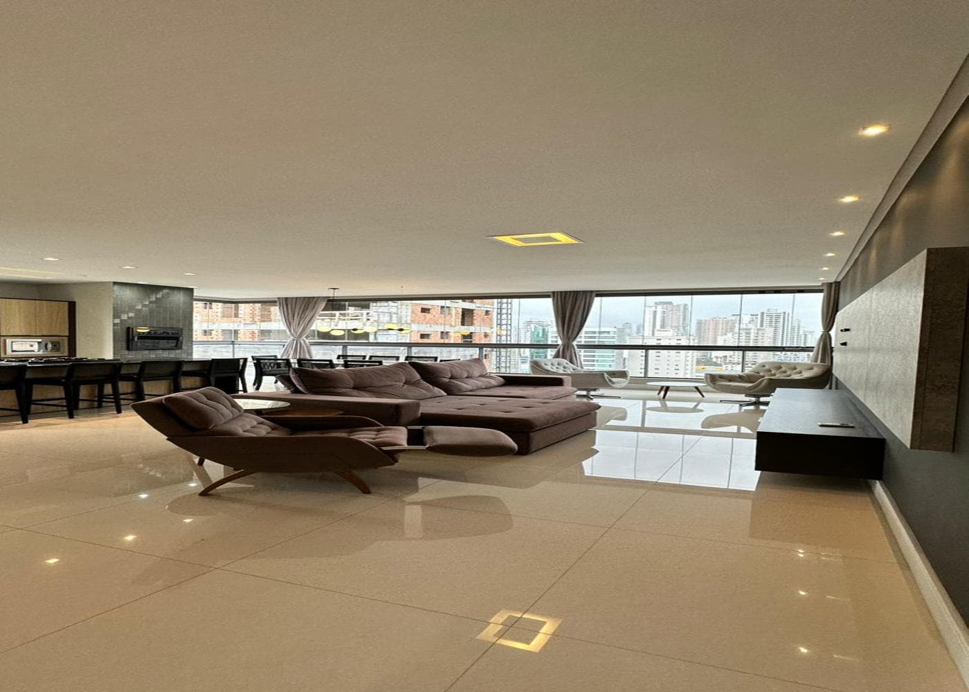 Apartamento à venda – Arnoldo Tome dos Santos • Perequê • Porto Belo