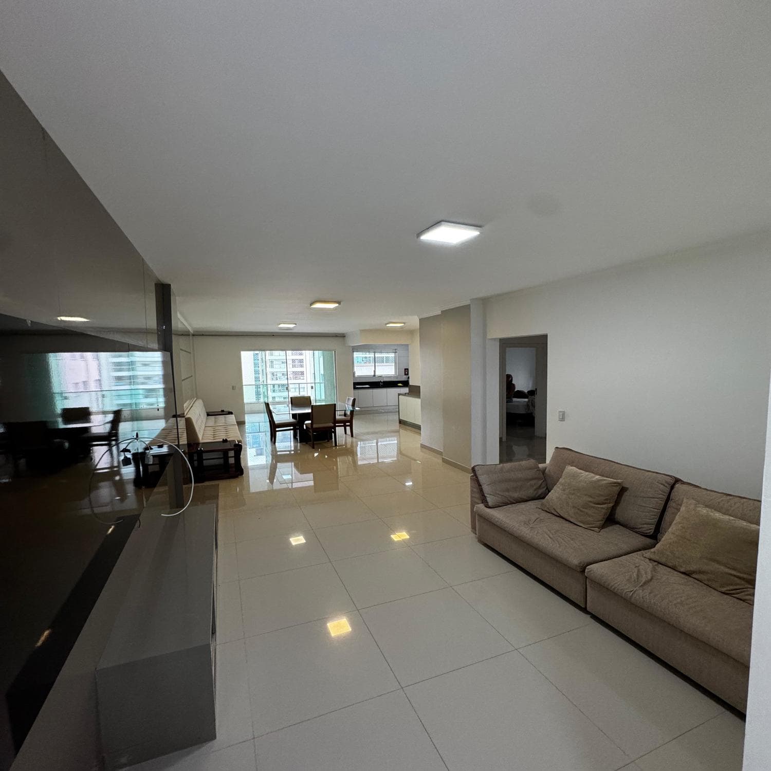 Apartamento à venda – Rua 250 • Meia Praia • Itapema