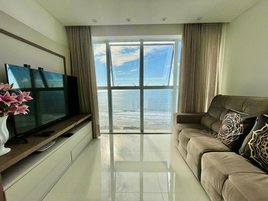 Apartamento à venda – Av. Nereu Ramos • Meia Praia • Itapema