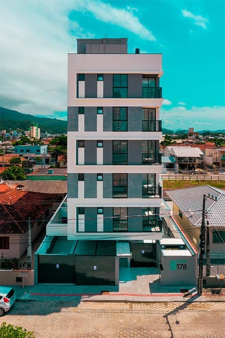Apartamento à venda – Canoinhas  • Perequê • Porto Belo