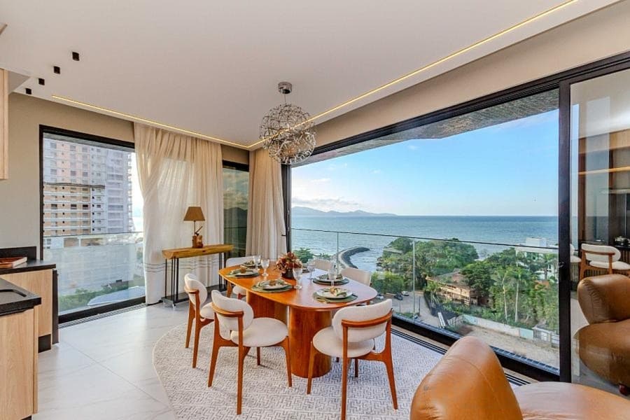 Apartamento à venda – Av Senador Atílio Fontana • Perequê • Porto Belo