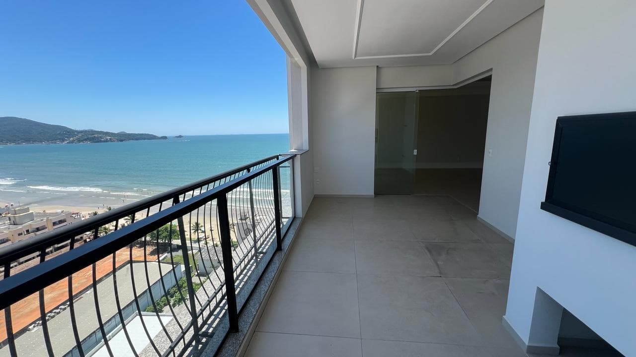 Apartamento à venda – Rua 211 • Meia Praia • Itapema