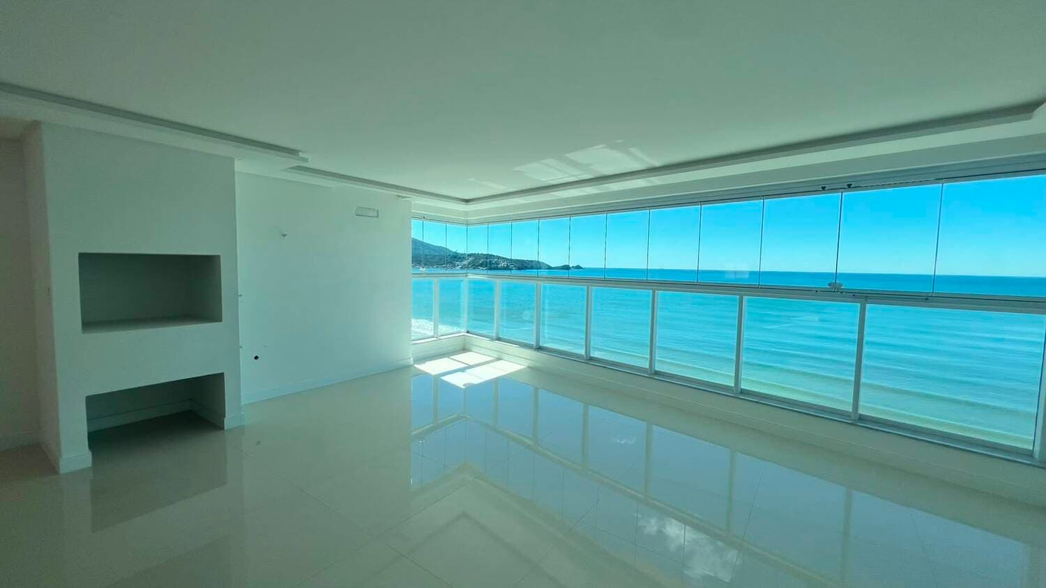 Apartamento à venda – Av. Nereu Ramos • Meia Praia • Itapema