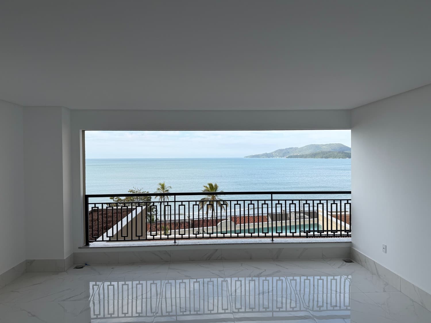 Apartamento à venda – Av. Sen. Atílio Fontana  • Perequê • Porto Belo