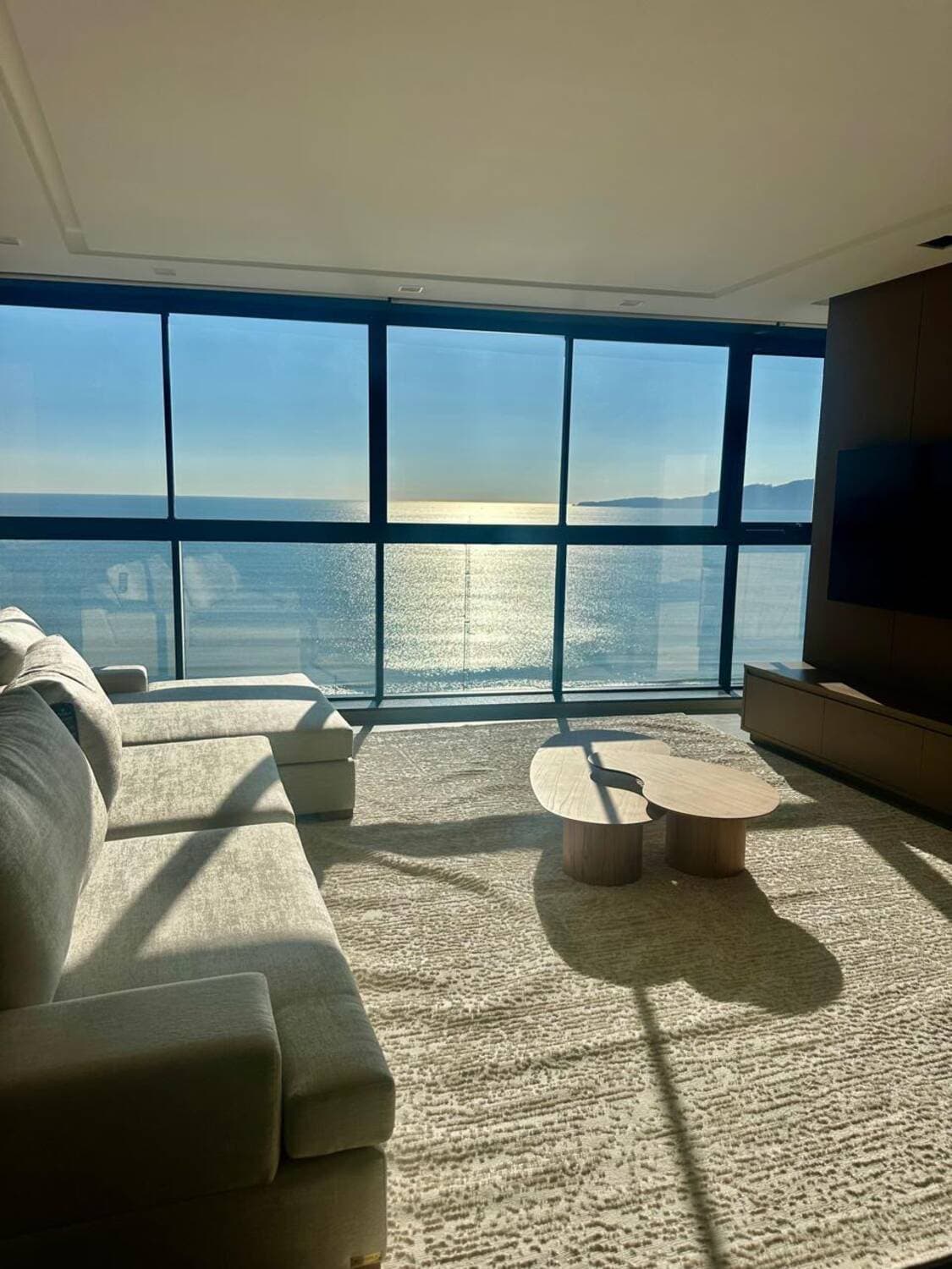 Apartamento à venda – Av. Nereu Ramos • Meia Praia • Itapema