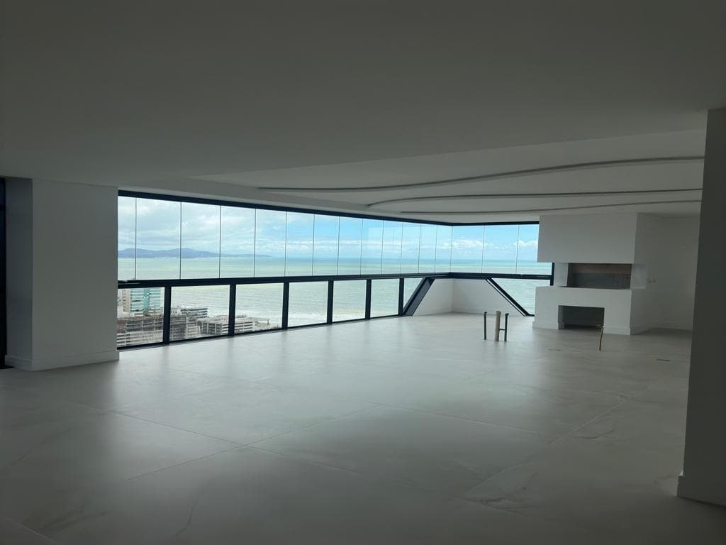 Apartamento à venda – Rua 315 • Meia Praia • Itapema