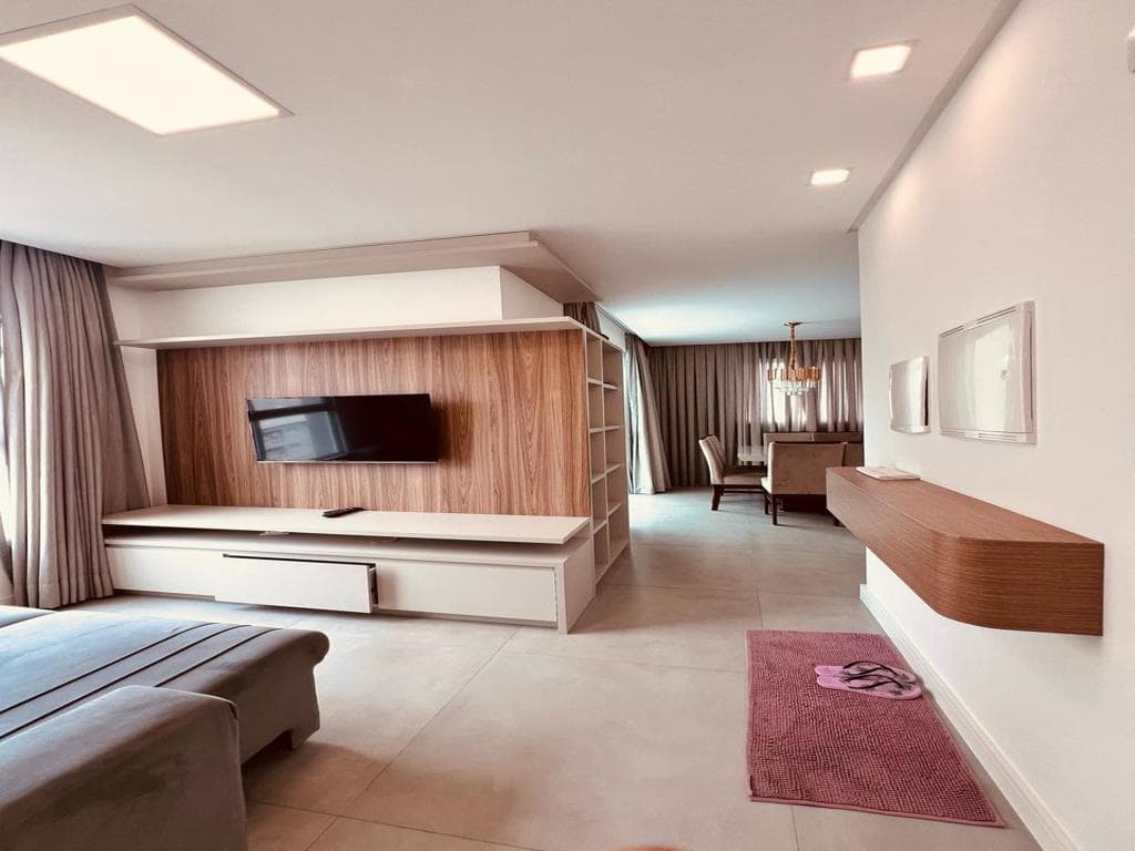 Apartamento à venda – Rua 302 • Meia Praia • Itapema