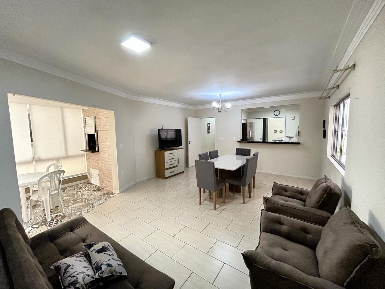 Apartamento à venda – Rua 303 • Meia Praia • Itapema