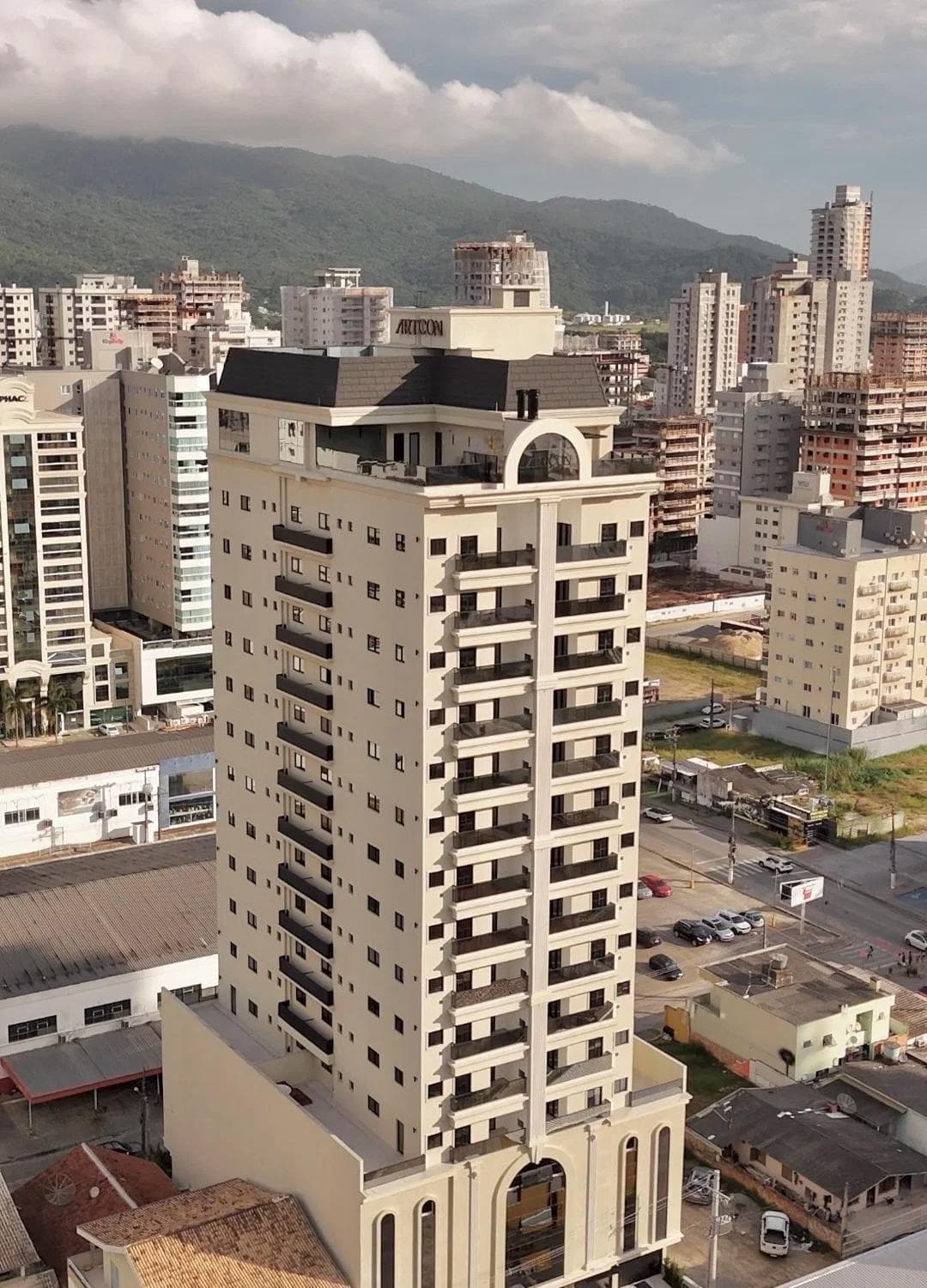 Apartamento à venda – Dona Jovina • Perequê • Porto Belo