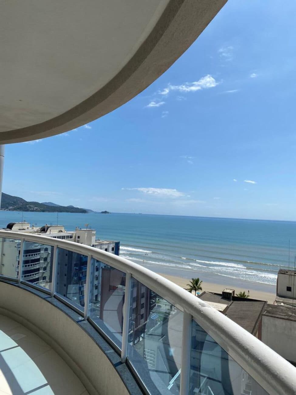 Apartamento à venda – Av. Nereu Ramos • Meia Praia • Itapema
