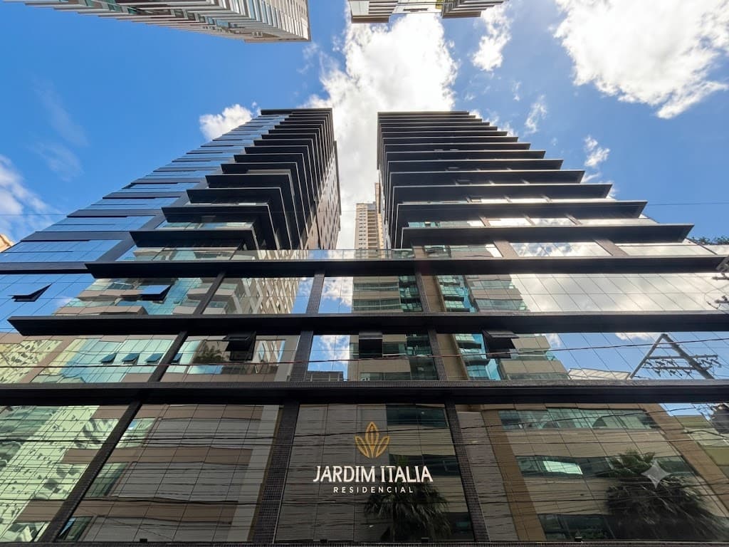 Apartamento à venda – Rua 256 • Meia Praia • Itapema
