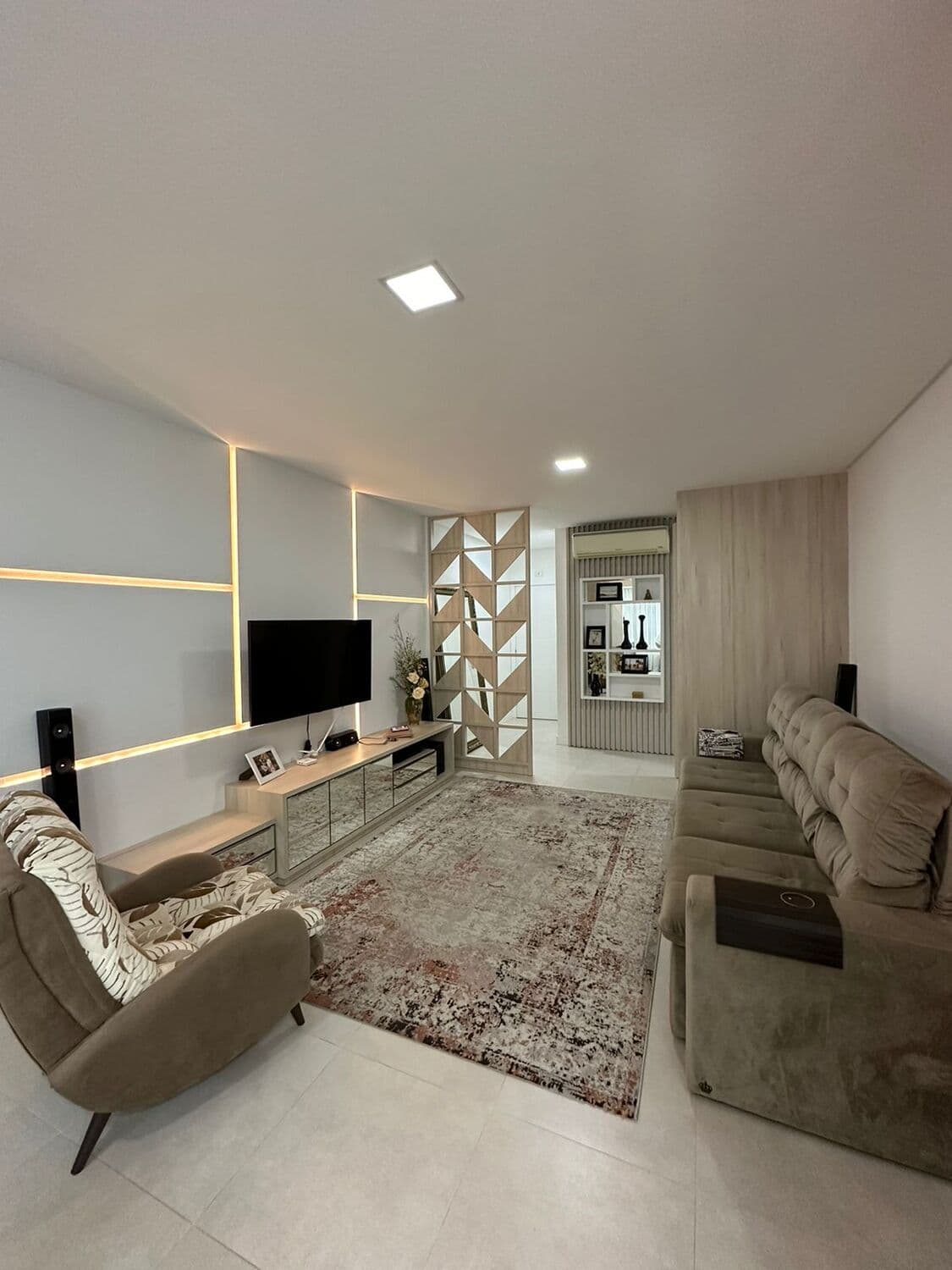 Apartamento à venda – Rua 254 A • Meia Praia • Itapema