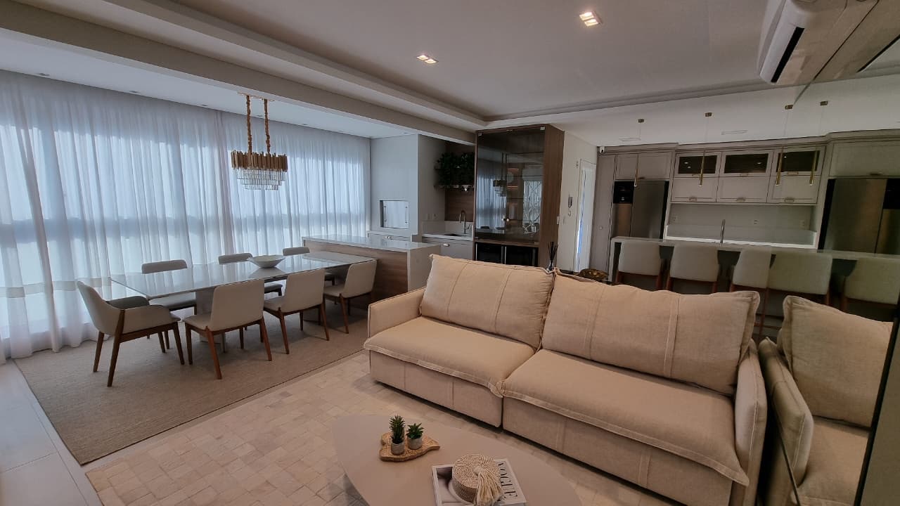 Apartamento à venda – Rua 240 • Meia Praia • Itapema