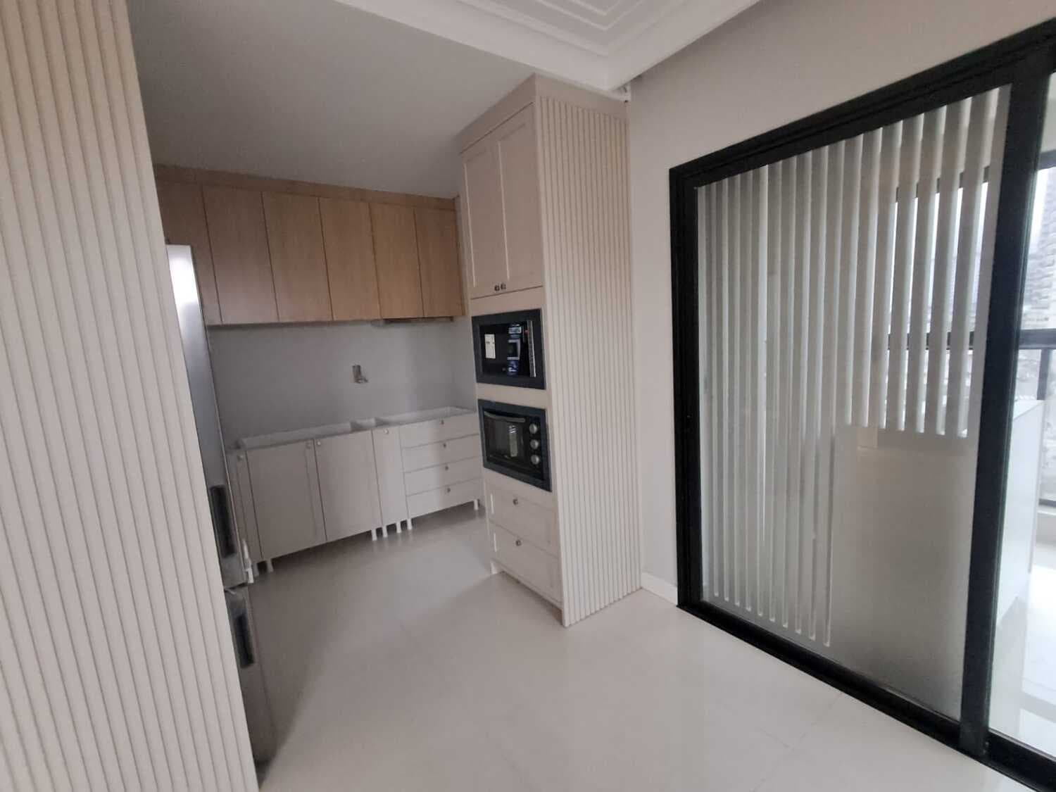 Apartamento à venda – Av.Governador Celso Ramos • Centro • Itapema