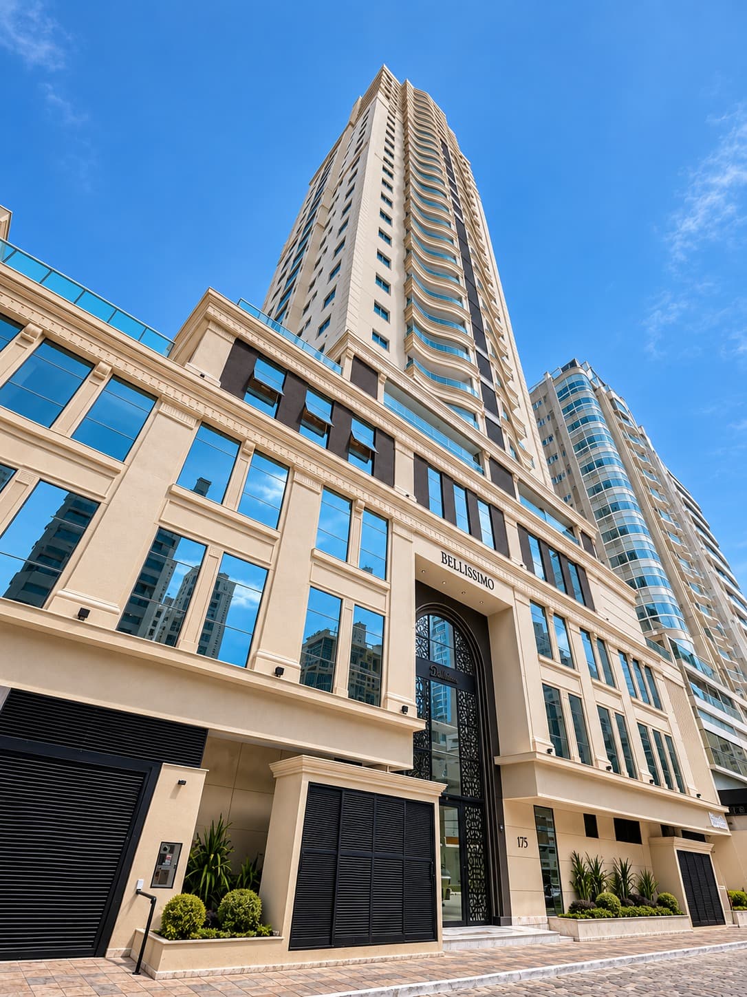 Apartamento à venda – Rua 303 • Meia Praia • Itapema